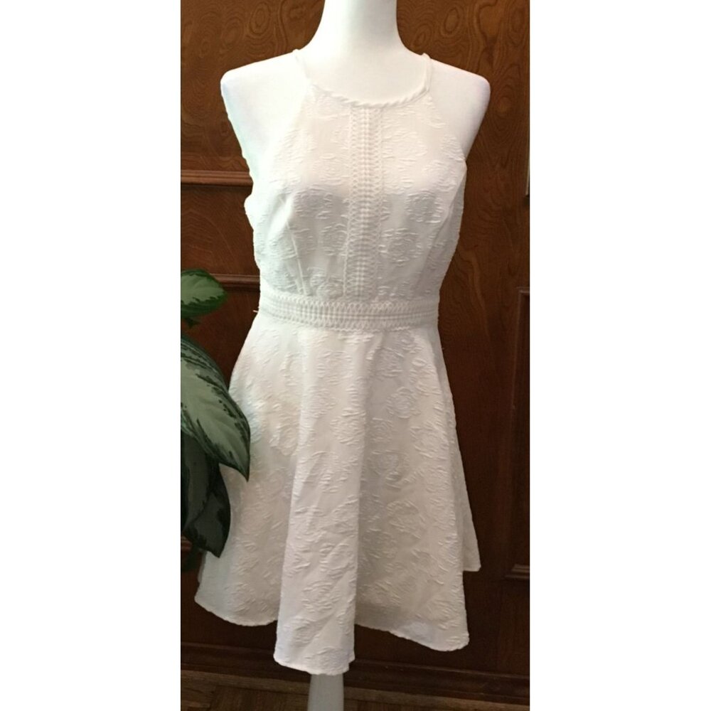 As U Wish White Textured Sleeveless Dress Medium